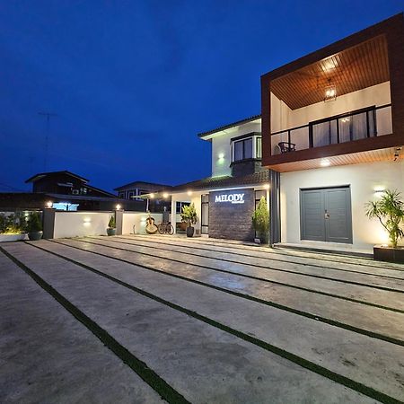 Melody Whole Or Suite Room Muar Eksteriør billede