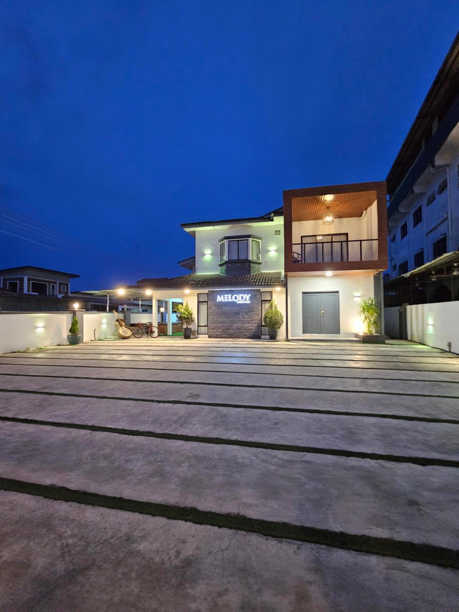 Melody Whole Or Suite Room Muar Eksteriør billede