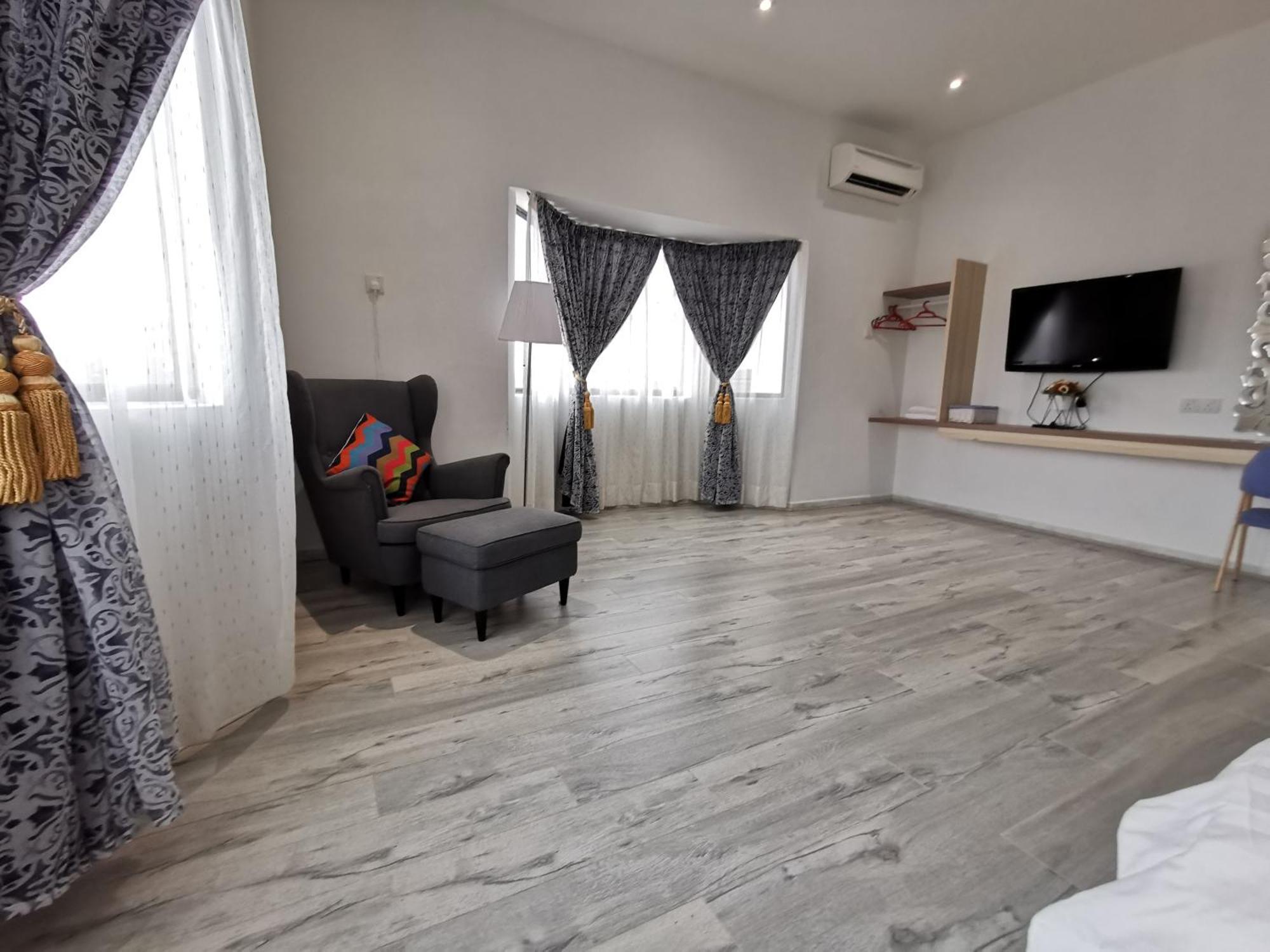 Melody Whole Or Suite Room Muar Eksteriør billede